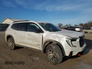 2024 GMC Acadia AWD AT4 z VIN 1GKENPKS7RJ174495, wystawiony jako Copart lot #82187344 z przebiegiem Nie podano mil oraz Szkoda całkowita • Salvage title. Historia ofert i sprzedaży dostępna na DreamBid. Obrazek 4.