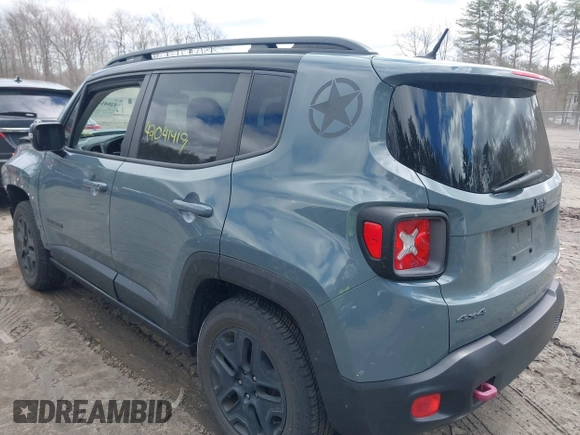 2017 Jeep Renegade Trailhawk z VIN ZACCJBCB5HPF24639, wystawiony jako IAAI lot #42041419 z przebiegiem 80 472 mil mil oraz . Historia ofert i sprzedaży dostępna na DreamBid. Obrazek 3.
