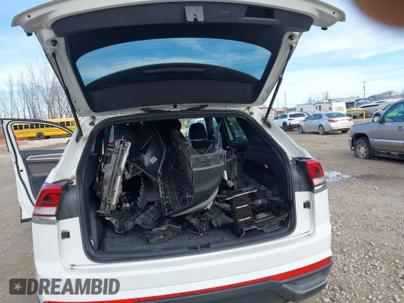 2022 Volkswagen Atlas SE with VIN 1V2JE2CA5NC220468, listed as a IAAI auction lot 40873030 with 78,867 mi miles and . Bid and sale history available at DreamBid. Image 12.