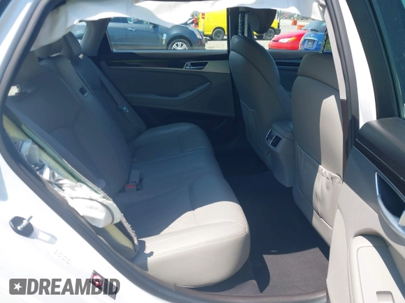 2017 Genesis G80 3.8L with VIN KMHGN4JE4HU169181, listed as a IAAI auction lot 41991011 with 78,470 mi miles. Bid and sale history available at carsss.com. Image 8.