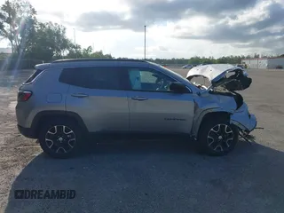 2022 Jeep Compass Latitude with VIN 3C4NJCBB8NT138706, listed as a IAAI auction lot 42503422 with 52,131 mi miles and . Bid and sale history available at DreamBid. Image 14.