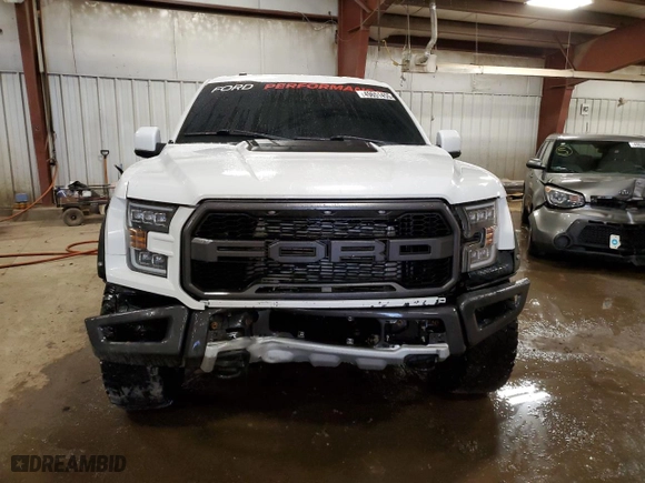 2015 Ford F-150 XLT w/HD Payload Pkg with VIN 1FTFW1EG2FFB49195, listed as a Copart auction lot 49651455 with 172,064 mi miles and Clean Title. Bid and sale history available at carsss.com. Image 5.