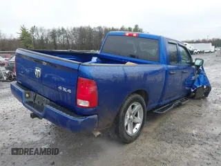 2018 Ram 1500 Express z VIN 1C6RR7FG2JS204564, wystawiony jako IAAI lot #41948064 z przebiegiem 54 340 mil mil oraz . Historia ofert i sprzedaży dostępna na DreamBid. Obrazek 4.
