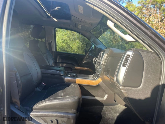 2016 Chevrolet Silverado 3500HD LTZ with VIN 1GC4K0C88GF102148, listed as a Copart auction lot 45064885 with 234,717 mi miles and Salvage Title. Bid and sale history available at carsss.com. Image 5.