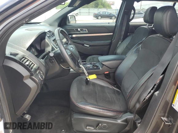 2018 Ford Explorer XLT z VIN 1FM5K7D89JGB42134, wystawiony jako Copart lot #58196355 z przebiegiem 92 873 mil mil oraz Szkoda całkowita • Salvage title. Historia ofert i sprzedaży dostępna na DreamBid. Obrazek 7.