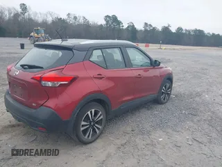 2019 Nissan Kicks SR with VIN 3N1CP5CU0KL516307, listed as a IAAI auction lot 41554064 with 104,224 mi miles. Bid and sale history available at carsss.com. Image 4.