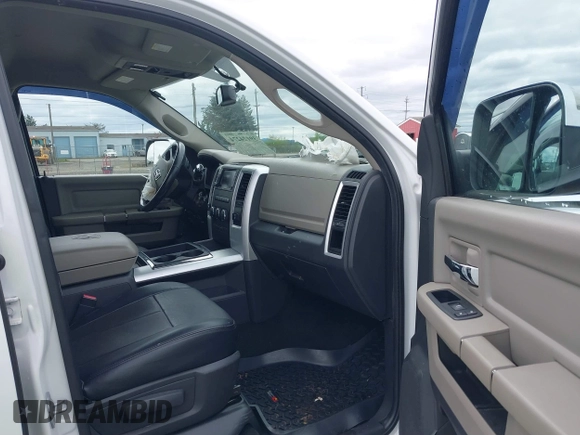 2012 Ram 2500 Big Horn with VIN 3C6UD5DL8CG119834, listed as a IAAI auction lot 39124274 with 197,596 mi miles. Bid and sale history available at carsss.com. Image 5.
