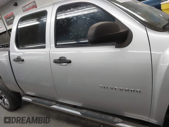 2011 Chevrolet Silverado 1500 LT with VIN 3GCPCSE02BG286250, listed as a IAAI auction lot 41761434 with 182,642 mi miles and . Bid and sale history available at DreamBid. Image 14.