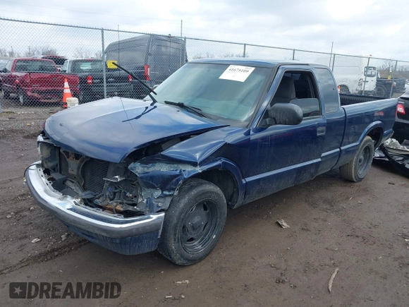 2000 Chevrolet S-10 LS with VIN 1GCCS19WXY8242120, listed as a IAAI auction lot 41675109 with 196,408 mi miles. Bid and sale history available at carsss.com. Image 17.