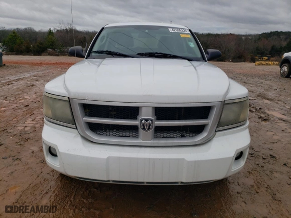 2011 Ram Dakota Bighorn/Lonestar with VIN 1D7RE3GK8BS601185, listed as a Copart auction lot 42696324 with 186,871 mi miles and Clean Title. Bid and sale history available at carsss.com. Image 5.