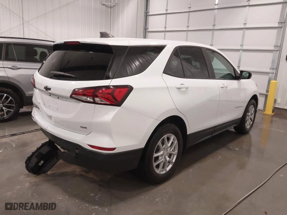 2022 Chevrolet Equinox LS with VIN 2GNAXSEV0N6103263, listed as a IAAI auction lot 41368406 with 24,603 mi miles. Bid and sale history available at carsss.com. Image 4.