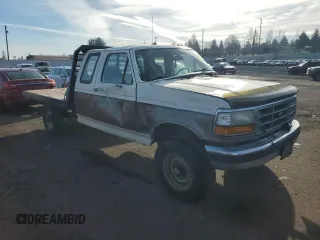 1992 Ford F-250 with VIN 1FTHX26M7NKA25476, listed as a Copart auction lot 89332025 with 0 mi miles and Salvage Title. Bid and sale history available at carsss.com. Image 4.