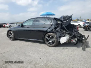 2019 Mercedes-Benz E 300 with VIN WDDZF4JB9KA517202, listed as a Copart auction lot 54513665 with 88,919 mi miles and Salvage title. Bid and sale history available at DreamBid. Image 2.