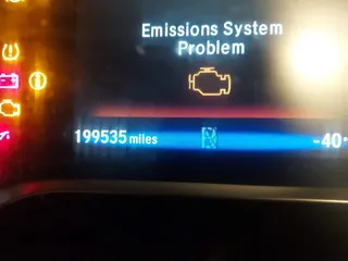 2016 Honda Pilot EX-L with VIN 5FNYF6H79GB019440, listed as a IAAI auction lot 41375747 with 199,535 mi miles. Bid and sale history available at carsss.com. Image 16.