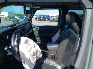 2022 Jeep Gladiator High Altitude with VIN 1C6HJTFG6NL152173, listed as a IAAI auction lot 42524638 with 17,148 mi miles and . Bid and sale history available at DreamBid. Image 5.