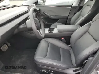 2025 Tesla Model 3 Long Range z VIN 5YJ3E1EA1SF906894, wystawiony jako Copart lot #49925085 z przebiegiem 3 477 mil mil oraz Szkoda całkowita • Salvage title. Historia ofert i sprzedaży dostępna na DreamBid. Obrazek 7.