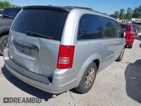2008 Chrysler Town & Country Touring with VIN 2A8HR54P88R114822, listed as a IAAI auction lot 42051944 with 204,282 mi miles and . Bid and sale history available at DreamBid. Image 4.