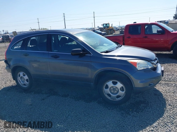 2011 Honda CR-V LX z VIN 5J6RE3H36BL023593, wystawiony jako IAAI lot #42107590 z przebiegiem 95 260 mil mil oraz . Historia ofert i sprzedaży dostępna na DreamBid. Obrazek 1.