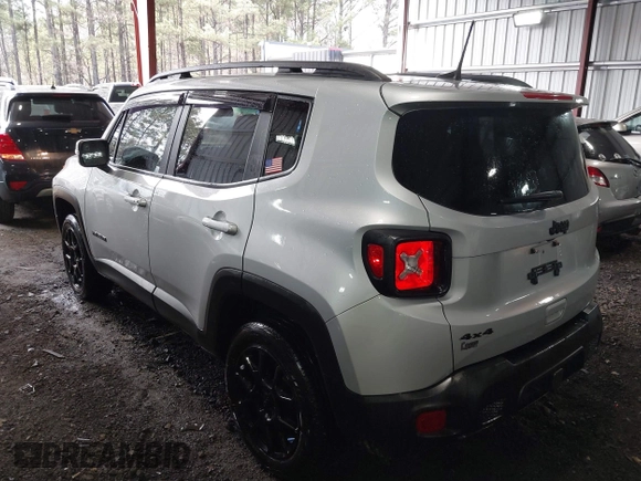 2020 Jeep Renegade Latitude with VIN ZACNJBBB9LPL83624, listed as a IAAI auction lot 41710389 with 40,322 mi miles. Bid and sale history available at carsss.com. Image 3.