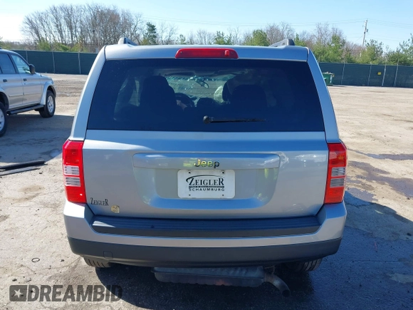 2014 Jeep Patriot Sport with VIN 1C4NJPBBXED859221, listed as a IAAI auction lot 39150084 with 105,102 mi miles. Bid and sale history available at carsss.com. Image 17.