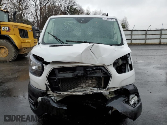 2024 Ford Transit Cargo with VIN 1FTBR1Y89RKA33854, listed as a Copart auction lot 50017425 with 10,491 mi miles and Clean Title. Bid and sale history available at DreamBid. Image 5.