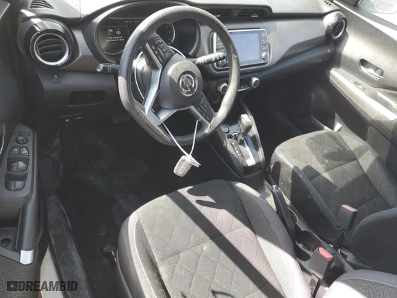 2018 Nissan Kicks SV with VIN 3N1CP5CU1JL530747, listed as a Copart auction lot 49911864 with 56,510 mi miles and Clean Title. Bid and sale history available at carsss.com. Image 8.