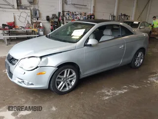 2008 Volkswagen Eos Lux с VIN WVWFA71FX8V004686, выставлен на аукционе IAAI как лот 42256349 с пробегом 42 289 миль миль и . История ставок и продаж доступна на DreamBid. Изображение 2.