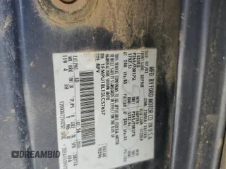 2003 Ford Expedition Eddie Bauer z VIN 1FMPU18L13LC57657, wystawiony jako Copart lot #52851155 z przebiegiem 253 028 mil mil oraz Szkoda całkowita • Salvage title. Historia ofert i sprzedaży dostępna na DreamBid. Obrazek 13.
