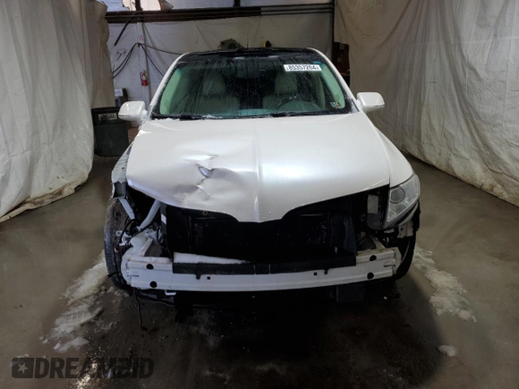 2016 Lincoln MKT EcoBoost z VIN 2LMHJ5AT8GBL01646, wystawiony jako Copart lot #85357264 z przebiegiem 77 066 mil mil oraz Szkoda całkowita • Salvage title. Historia ofert i sprzedaży dostępna na DreamBid. Obrazek 5.