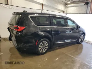 2023 Chrysler Pacifica Hybrid Limited with VIN 2C4RC1S75PR626237, listed as a Copart auction lot 60257305 with 61,864 mi miles and Salvage title. Bid and sale history available at DreamBid. Image 3.