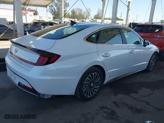 2021 Hyundai Sonata Hybrid Limited with VIN KMHL54JJ5MA027896, listed as a IAAI auction lot 41830948 with 29,064 mi miles. Bid and sale history available at carsss.com. Image 4.