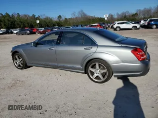 2010 Mercedes-Benz S 550 z VIN WDDNG8GB1AA323840, wystawiony jako Copart lot #44756815 z przebiegiem 138 034 mil mil oraz Szkoda całkowita • Salvage title. Historia ofert i sprzedaży dostępna na DreamBid. Obrazek 2.
