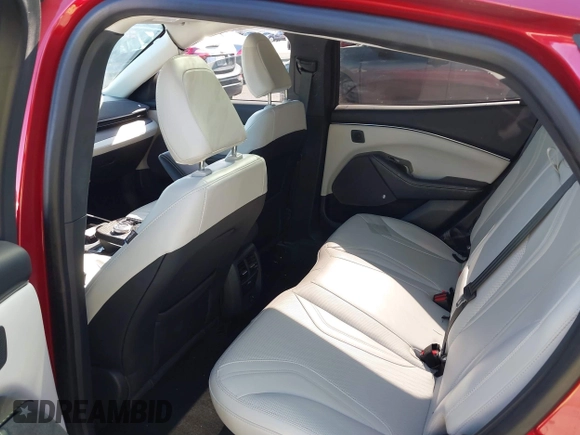 2021 Ford Mustang Mach-E Premium z VIN 3FMTK3SS4MMA58585, wystawiony jako IAAI lot #41360050 z przebiegiem 35 456 mil mil oraz . Historia ofert i sprzedaży dostępna na DreamBid. Obrazek 8.