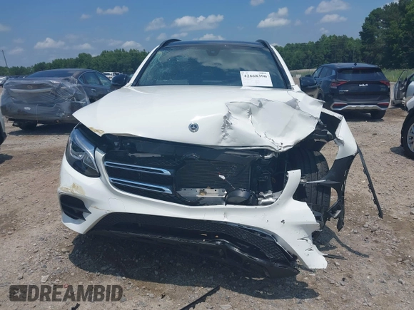 2019 Mercedes-Benz GLC 300 with VIN WDC0G4JBXK1000310, listed as a IAAI auction lot 42668396 with 22,459 mi miles and . Bid and sale history available at DreamBid. Image 12.