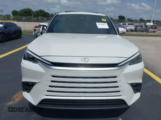 2024 Lexus TX 350 с VIN 5TDAAAA6XRS005002, выставлен на аукционе IAAI как лот 42246675 с пробегом 10 540 миль миль и . История ставок и продаж доступна на DreamBid. Изображение 12.
