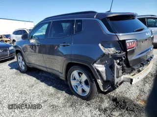 2022 Jeep Compass Altitude with VIN 3C4NJCBB3NT168244, listed as a Copart auction lot 45869775 with 41,275 mi miles and Salvage title. Bid and sale history available at DreamBid. Image 2.