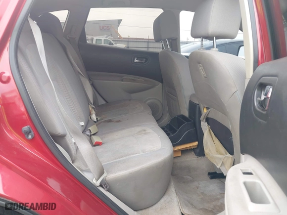 2015 Nissan Rogue Select S with VIN JN8AS5MT8FW668784, listed as a IAAI auction lot 41768882 with 136,030 mi miles. Bid and sale history available at carsss.com. Image 8.