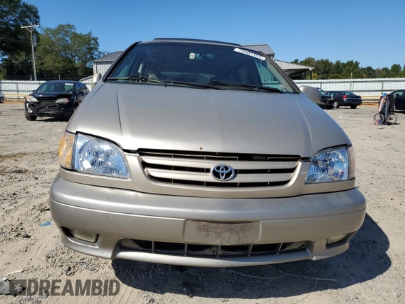 2003 Toyota Sienna LE with VIN 4T3ZF13C83U511540, listed as a Copart auction lot 70905154 with 327,206 mi miles and Salvage Title. Bid and sale history available at carsss.com. Image 5.