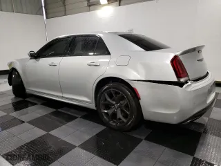 2021 Chrysler 300 with VIN 2C3CCABT9MH507020, listed as a Copart auction lot 85532624 with 71,629 mi miles and Clean Title. Bid and sale history available at carsss.com. Image 2.