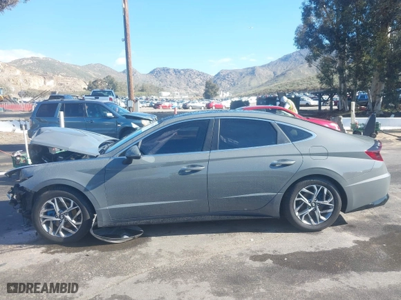 2020 Hyundai Sonata SEL with VIN 5NPEF4JA9LH043973, listed as a IAAI auction lot 41733602 with 56,972 mi miles. Bid and sale history available at carsss.com. Image 15.