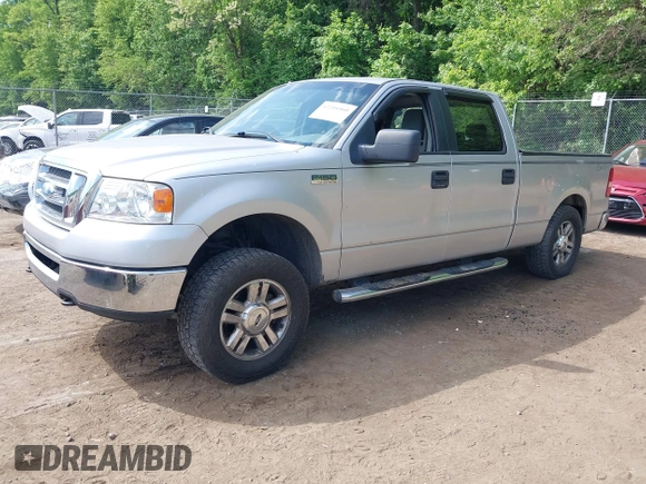2008 Ford F-150 XLT z VIN 1FTPW14V88FA65700, wystawiony jako IAAI lot #42204460 z przebiegiem 109 230 mil mil oraz . Historia ofert i sprzedaży dostępna na DreamBid. Obrazek 22.