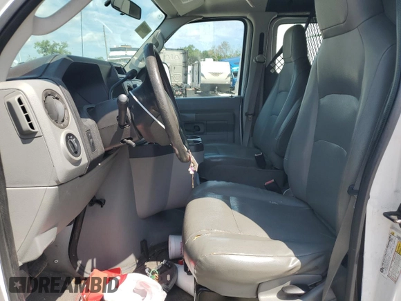 2011 Ford Econoline Cargo Commercial с VIN 1FTSS3EL5BDA21431, выставлен на аукционе Copart как лот 58396004 с пробегом 194 387 миль миль и На запчасти • Non repairable. История ставок и продаж доступна на DreamBid. Изображение 7.