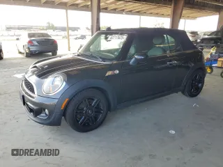 2013 MINI Convertible S with VIN WMWZP3C56DT705270, listed as a Copart auction lot 62717625 with 85,388 mi miles and Clean title. Bid and sale history available at DreamBid. Image 1.