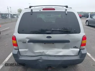 2002 Ford Escape XLT Choice с VIN 1FMYU04192KC73886, выставлен на аукционе IAAI как лот 42279042 с пробегом 187 533 миль миль и . История ставок и продаж доступна на DreamBid. Изображение 6.