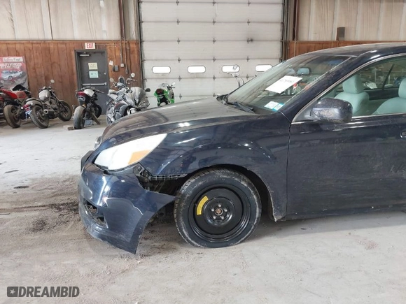 2012 Subaru Legacy 2.5i Premium with VIN 4S3BMBG67C3005296, listed as a IAAI auction lot 41789981 with 236,249 mi miles. Bid and sale history available at carsss.com. Image 6.