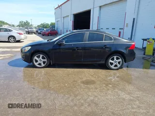 2012 Volvo S60 T5 с VIN YV1622FS2C2092353, выставлен на аукционе IAAI как лот 41872196 с пробегом Не указан миль и . История ставок и продаж доступна на DreamBid. Изображение 14.