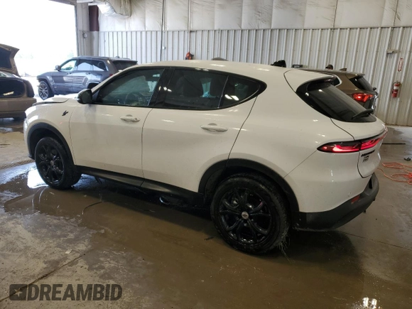 2024 Dodge Hornet GT with VIN ZACNDFAN8R3A41935, listed as a Copart auction lot 59628185 with 4,750 mi miles and Salvage title. Bid and sale history available at DreamBid. Image 2.