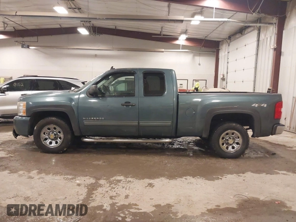 2010 Chevrolet Silverado 1500 LS with VIN 1GCSKREA3AZ188227, listed as a IAAI auction lot 41191956 with 108,773 mi miles and . Bid and sale history available at DreamBid. Image 14.