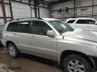2006 Toyota Highlander w/3rd Row with VIN JTEEP21A160150739, listed as a IAAI auction lot 41347329 with 227,627 mi miles. Bid and sale history available at carsss.com. Image 13.