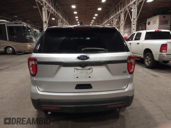 2016 Ford Police Interceptor Utility z VIN 1FM5K8AR2GGC06039, wystawiony jako IAAI lot #41640964 z przebiegiem 85 915 mil mil oraz . Historia ofert i sprzedaży dostępna na DreamBid. Obrazek 16.